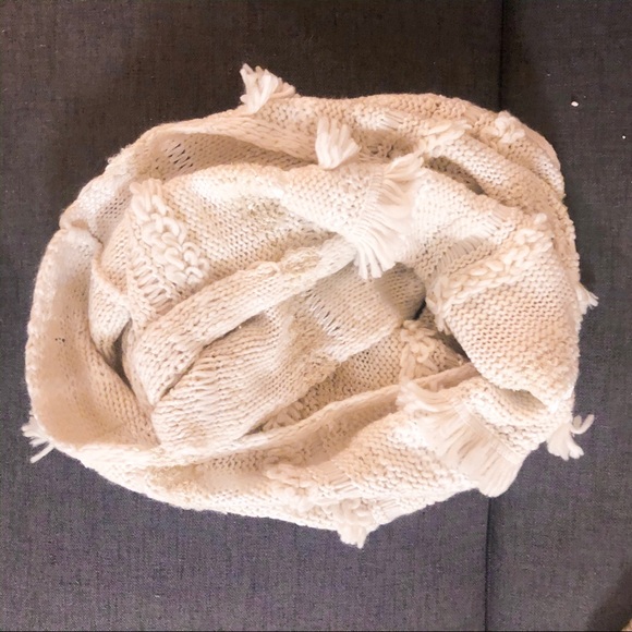 Anthropologie Accessories - Anthropologie knitted and Knotted Infinity scarf Anthropologie Accessories - Anthropologie knitted and Knotted Infinity scarf